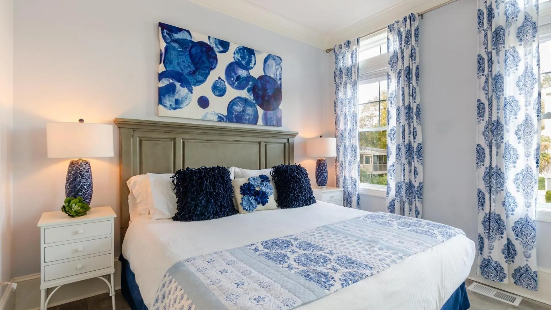Cobalt Coast By Avantstay 7Bdr Steps From Beach Hilton Head Island 0*,  United States